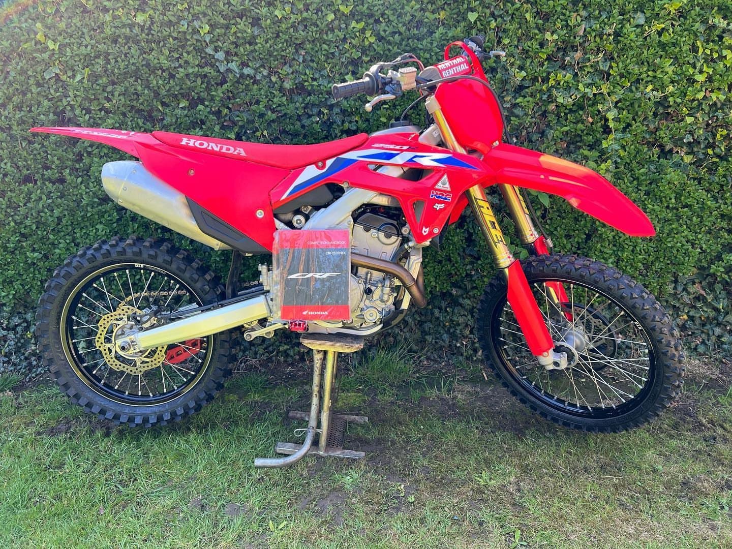 Best 2022 Honda Crf250r Dirt Bike - Image 6