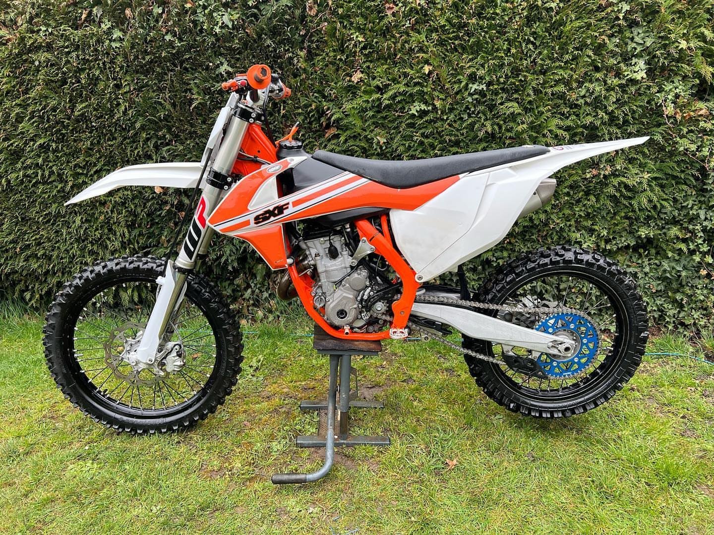 Best KTM SXF 350 2018 Dirt Bike - Image 2