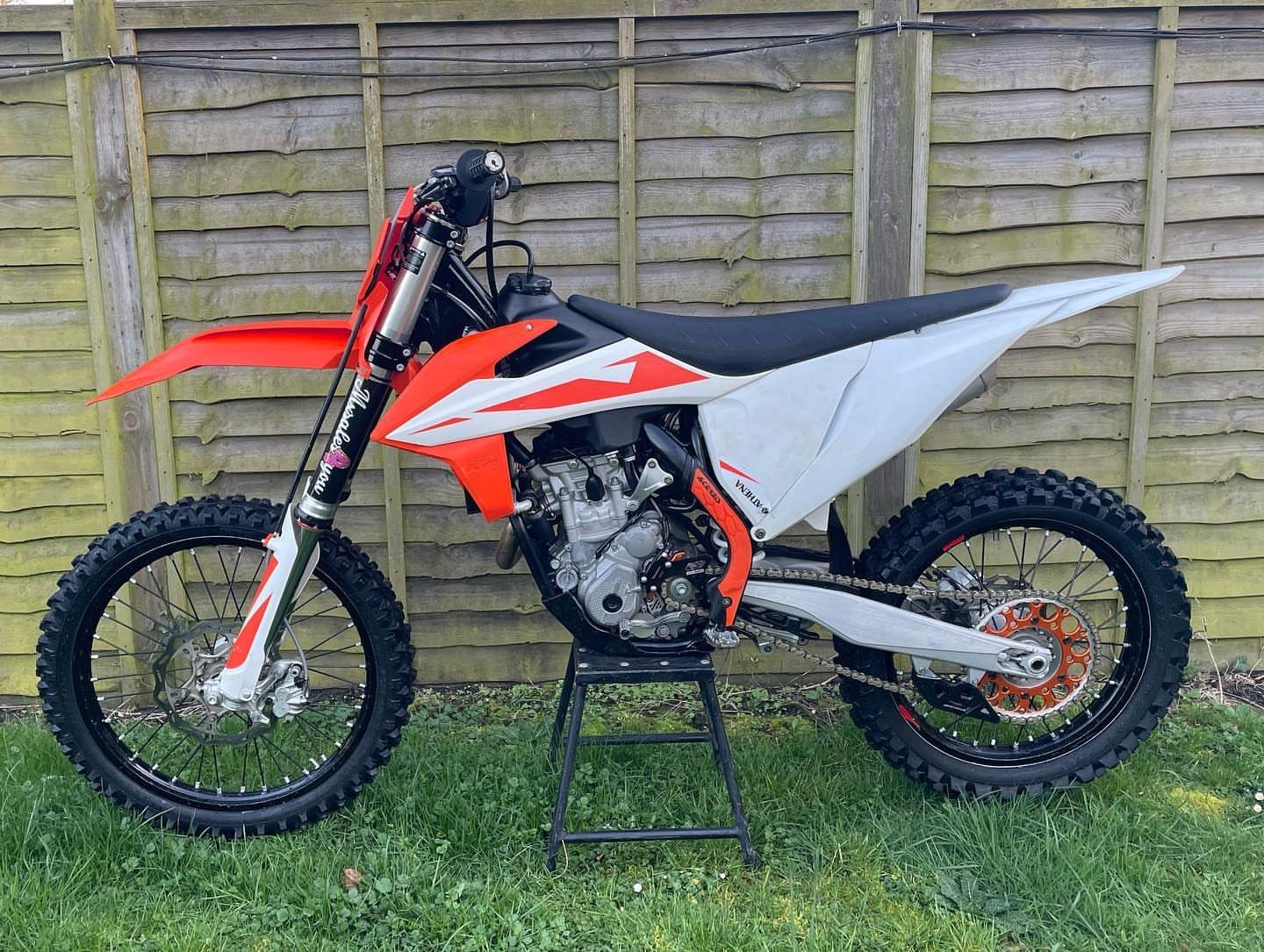 Best KTM SXF 250 2019 Dirt Bike - Image 4
