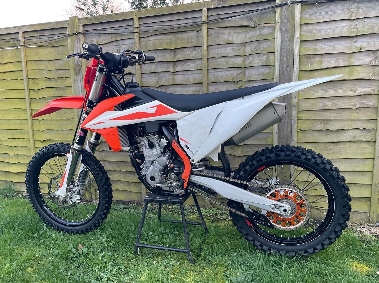 Best KTM SXF 250 2019 Dirt Bike - Image 2