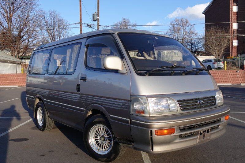 1993 Toyota HiAce | CPP Processing CO Ltd | Best Cars in Europe