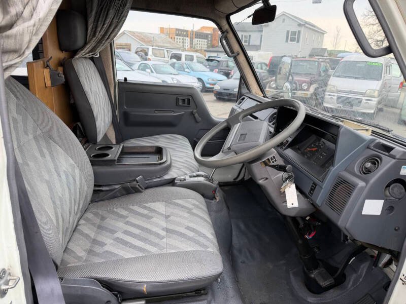 1998 Toyota HiAce | CPP Processing CO Ltd | Best Cars in Europe