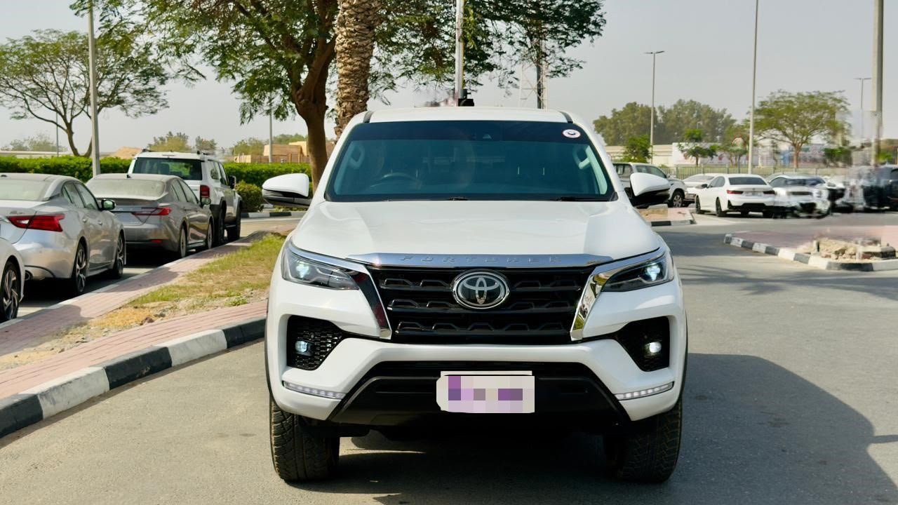 2023 TOYOTA Fortuner 7 Seats